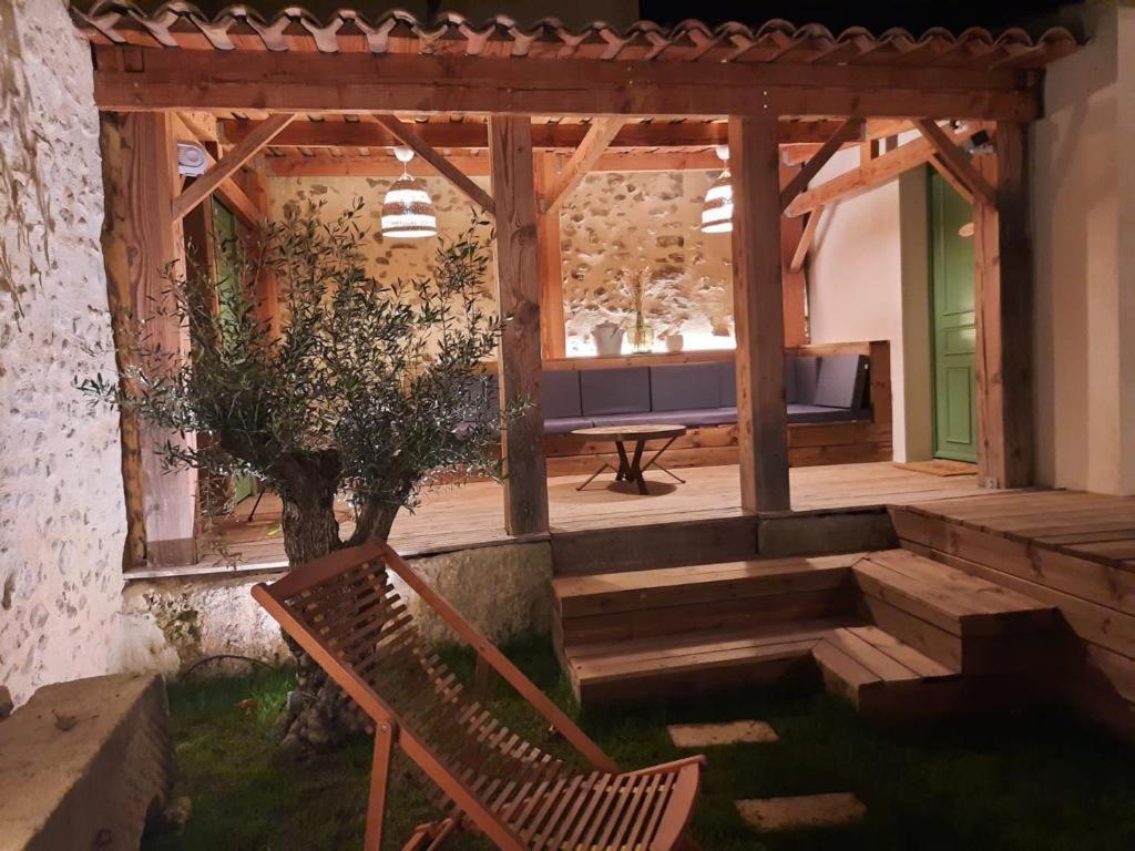 Drome Provencale Maison Familiale Calme Dans Village Valreas Ngoại thất bức ảnh